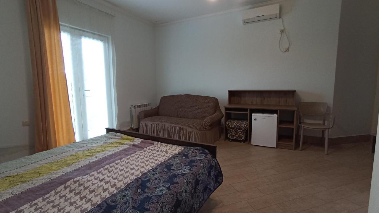 Guest House Karla 科布列季 外观 照片